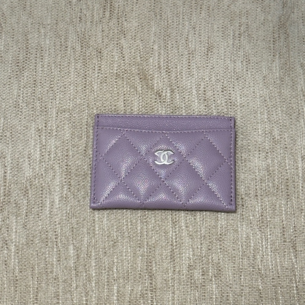 Selling BNIB Chanel light purple caviar card holder